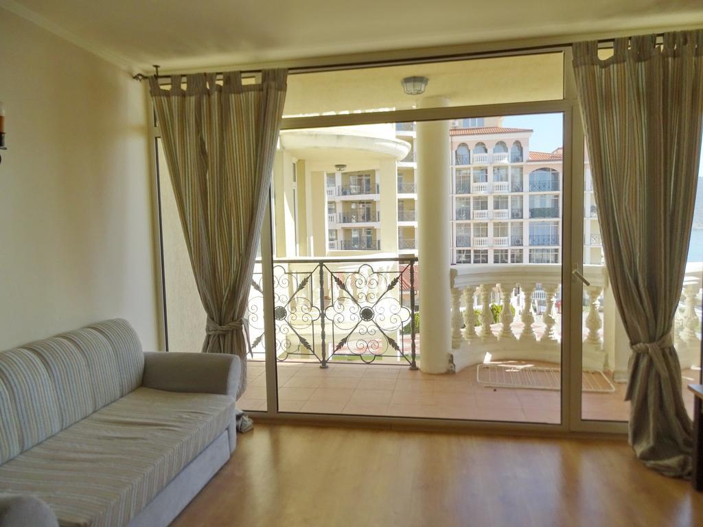 Elenite Private Apartments Exterior photo