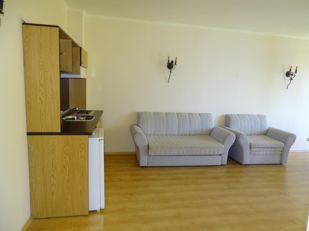 Elenite Private Apartments Exterior photo